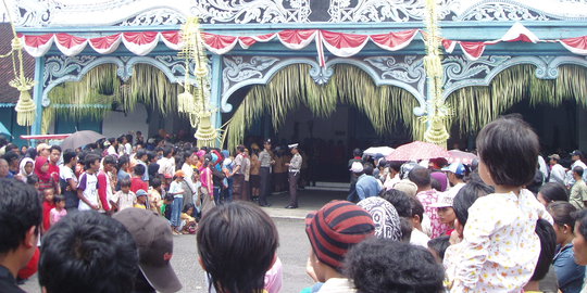 Di tengah konflik, Keraton Surakarta tetap gelar upacara adat