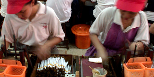 5 Pemakluman pemerintah saat Sampoerna pecat 4.900 karyawan