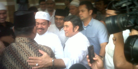 Gelar pertemuan, Prabowo cipika cipiki dengan Rhoma Irama