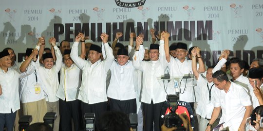 Pasangan Prabowo-Hatta saat daftar ke KPU