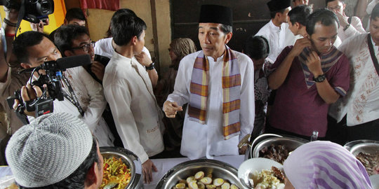 'Tidak mungkin Jokowi tak tahu pengadaan bus Transjakarta'