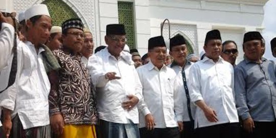 Hasyim Muzadi: Jokowi enggak kotor-kotor banget lah