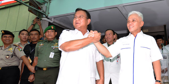 Prabowo-Hatta diberi wejangan kepemimpinan dari Try Sutrisno