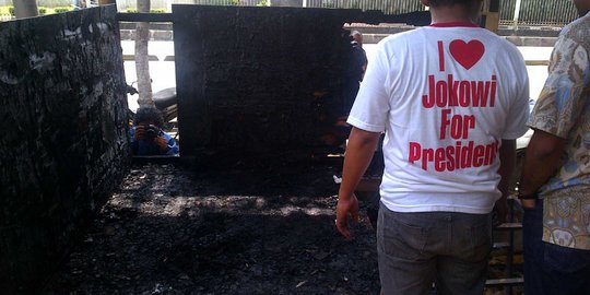 Posko relawan Jokowi di Setiabudi hangus terbakar