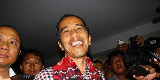 Di Rakernas NasDem ada nyeletuk ke Jokowi, 'punya istri jelas'