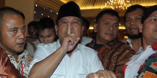 Empat aksi Prabowo di depan kader PKS