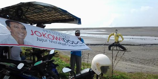 Ada spanduk Jokowi di lokasi semburan lumpur Lapindo