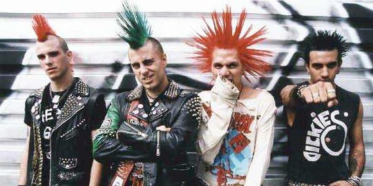 di irak rajam 14 pemuda berpenampilan ala punk rev2