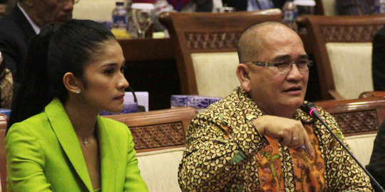 Ruhut: Jokowi-JK jangan seperti anak gadis, maunya dipinang