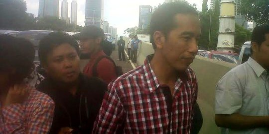 Ini makna kemeja kotak-kotak Jokowi dan kemeja putih JK