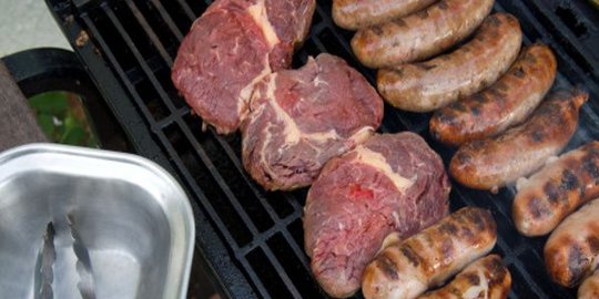 ini 10 makanan enak penyebab kanker