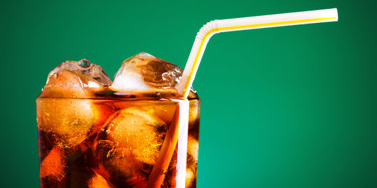 Minum soda diet ternyata bisa turunkan berat badan!