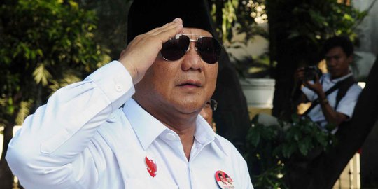 Dikawal 2 voorijder, Prabowo hadiri Rapimnas putra-putri Polri