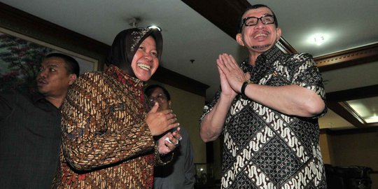 Wali Kota Surabaya Risma datangi kantor Kemensos di Jakarta