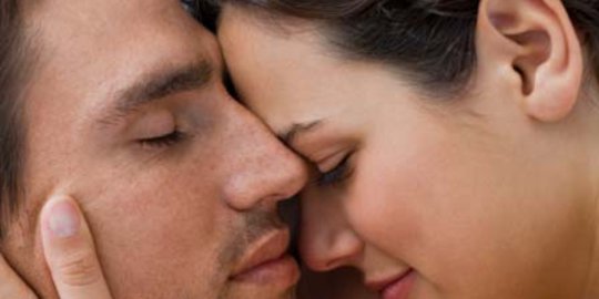 8 rahasia titik sensitif pria ini akhirnya terungkap!