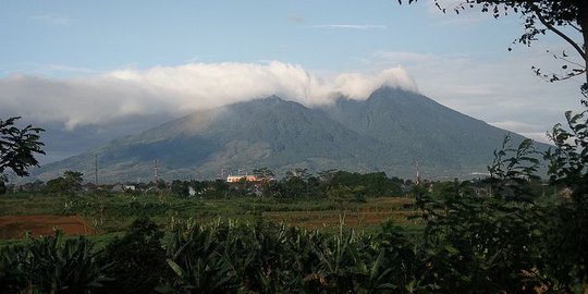 Gunung yang dianggap keramat oleh orang jepang adalah gunung