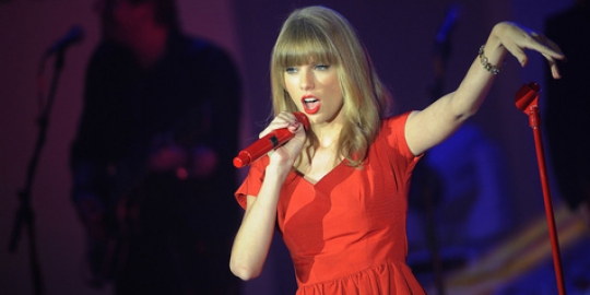 Tonton Konser Taylor Swift, Agseisa: Kurang Lama  merdeka.com