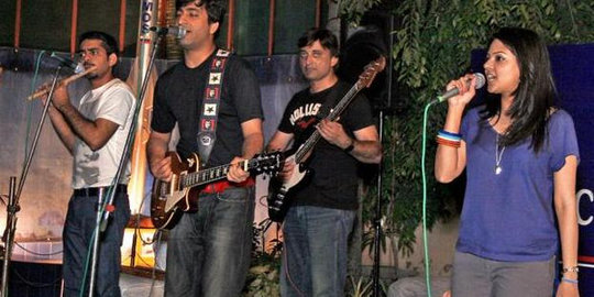 Pakistan minta Facebook blokir laman band pemrotes pemerintah