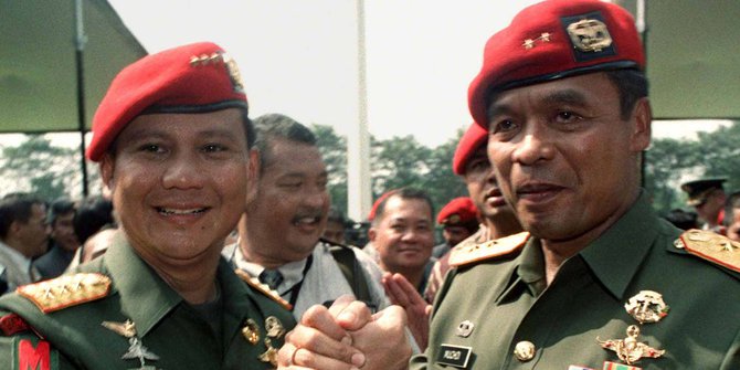 'Ketika disidang, Prabowo berdiri gebrak meja hingga patah'