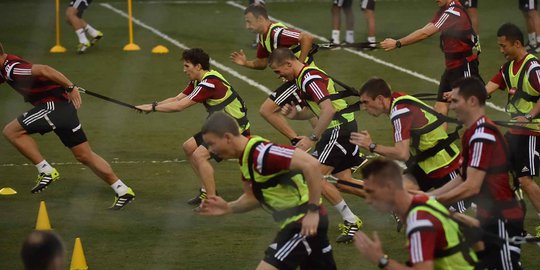 Mengintip latihan para wasit Piala Dunia 2014