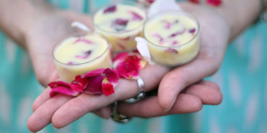 Cara mudah untuk bikin lip balm sendiri di rumah