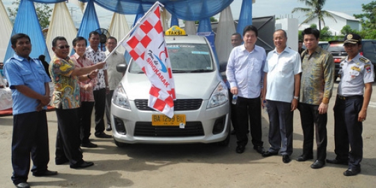 pakai ertiga taksi express lebarkan sayap ke padang pakai ertiga taksi express lebarkan sayap ke padang