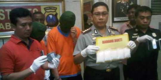 Bandar narkoba di Palembang jadi sponsor hajatan organ tunggal