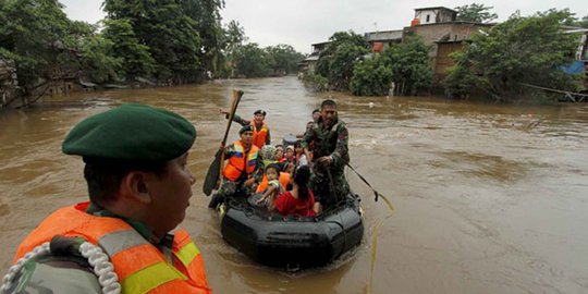 Ahok: Kalau warga nggak ngalah, Kampung Pulo bakal terus banjir