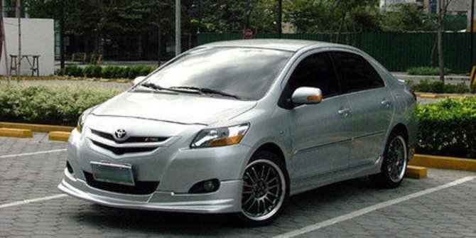 Bergaya dengan 10 mobil sedan bekas murah meriah | merdeka.com Bergaya dengan 10 mobil sedan bekas murah meriah | merdeka.com