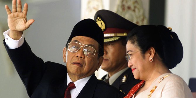 Megawati, Gus Dur, hingga Ronaldo bergaya khas Belanda