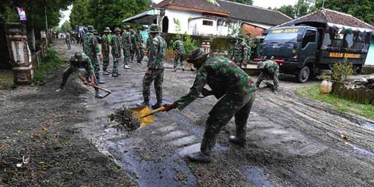 Gaji minim, Babinsa di Manado ngojek