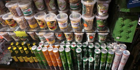 Menikmati produksi makanan ringan dari ganja khas Amsterdam