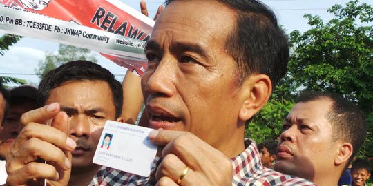 Ini beda kartu sehat dan pintar Jokowi dengan BPJS dan BOS