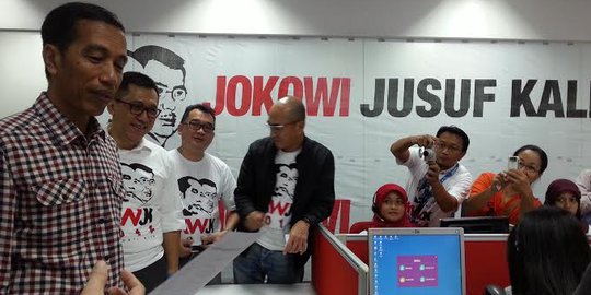Tak mau kalah di Jakarta, Jokowi kerahkan mesin partai & relawan