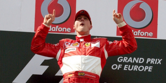 Michael Schumacher akhirnya bangun dari koma