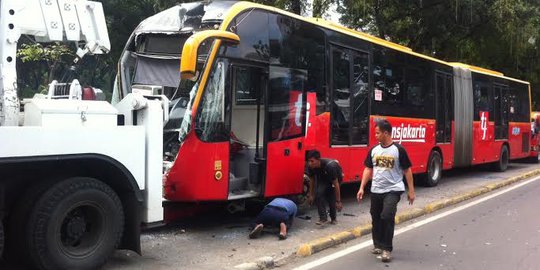 Sopir bus TransJakarta tersangka kecelakaan beruntun di Monas