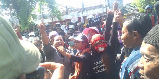 Warga siap polisikan Risma jika ngotot tutup Dolly dan Jarak