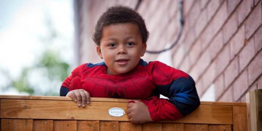 Suka kabur dari rumahnya, bocah 4 tahun ini dijuluki SpiderBoy ...
