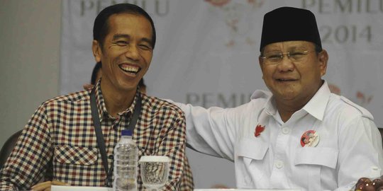 4 Reaksi Jokowi dicueki Prabowo cipika cipiki