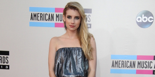 Bosan blonde, Emma Roberts ubah warna rambutnya