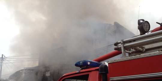 Kebakaran di Hotel Rinjani Semarang ludeskan tempat karaoke