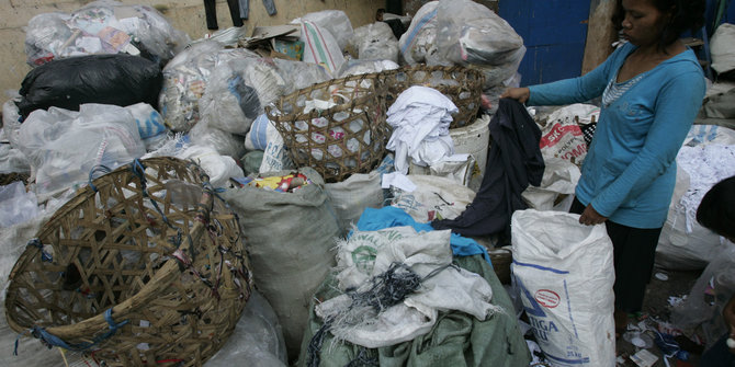 Murid SD di Banjarmasin  sulap sampah menjadi kerajinan  