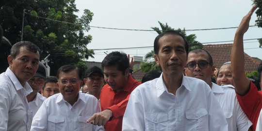 Rayakan ultah ke 53, Jokowi pilih jalan sehat bareng JK di HI