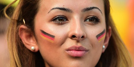 Wajah-wajah cantik hiasi laga Jerman Vs Ghana