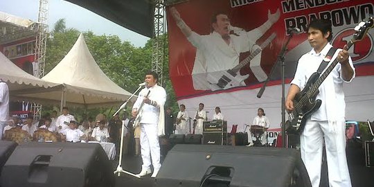 Rhoma Irama dan Ahmad Dhani siap 'bakar' pendukung Prabowo-Hatta