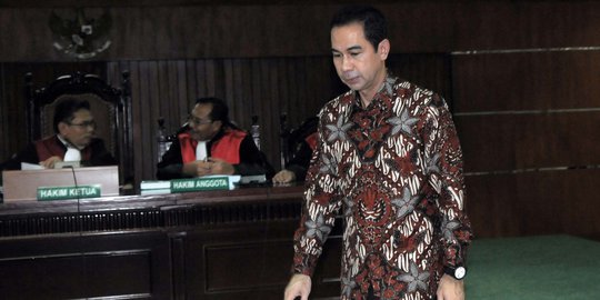 Wawan jalani sidang putusan tanpa didampingi Airin