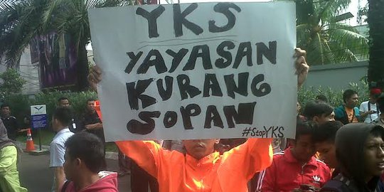 Protes YKS di TransTV, fans Benyamin nyanyi 'Kompor Meleduk'