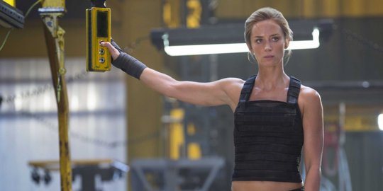 berlangsung emily blunt ternyata sedang hamil rev1