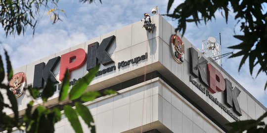 Kompak pakai batik, Prabowo & Hatta klarifikasi kekayaan di KPK