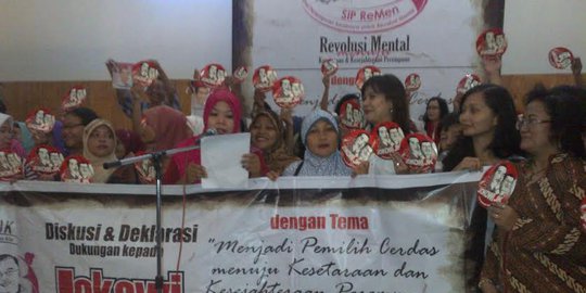 Ratusan perempuan & kaum minoritas di Surabaya dukung Jokowi-JK